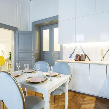 Palace By Main Station - Premier Apartment Prag