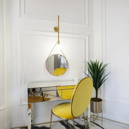 Palace By Main Station - Premier Apartment