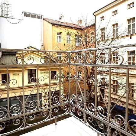 Palace By Main Station - Premier